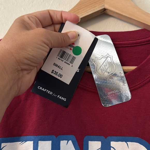 NWT Wmns Colorado Avalanche 2022 Stanley Cup Playoffs 'Find A Way' T-Shirt Small - Picture 4 of 7